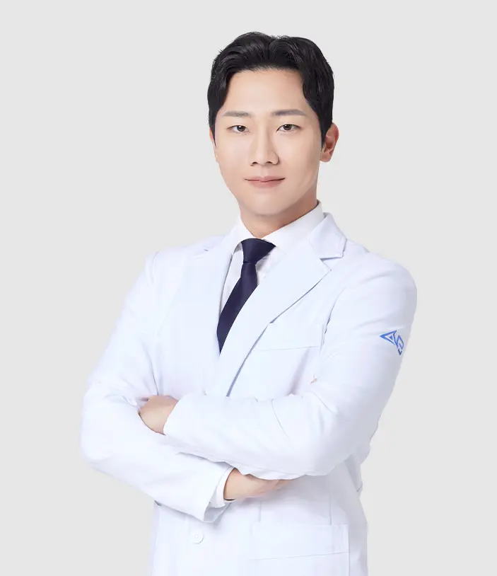 Koo Won-Young, plastic surgeon at AB Plastic Surgery