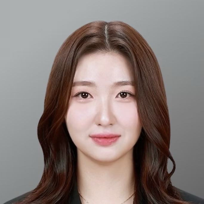 Dahyun Moon headshot