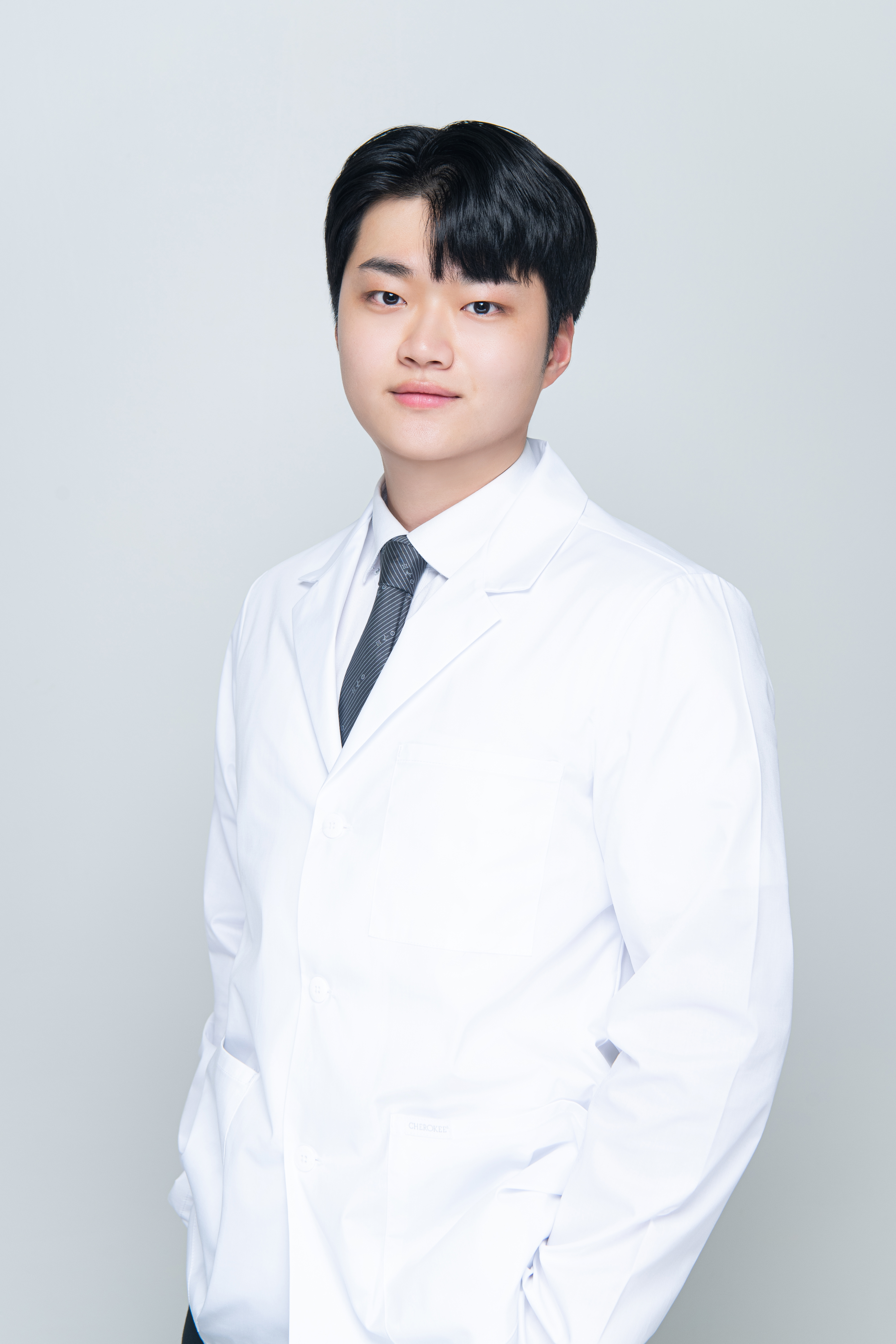 Seok Jun Kim, MD headshot
