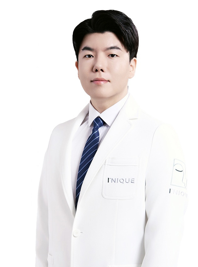 Dr. Dong-Hyun Shin headshot