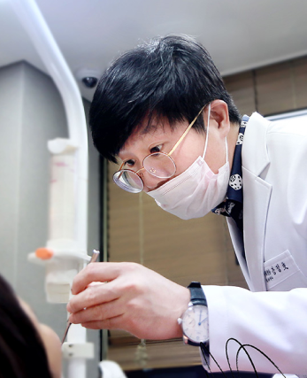 Dr. Jung Ho Kang headshot