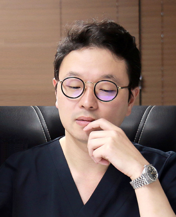 Dr. Sang Gil Lee headshot