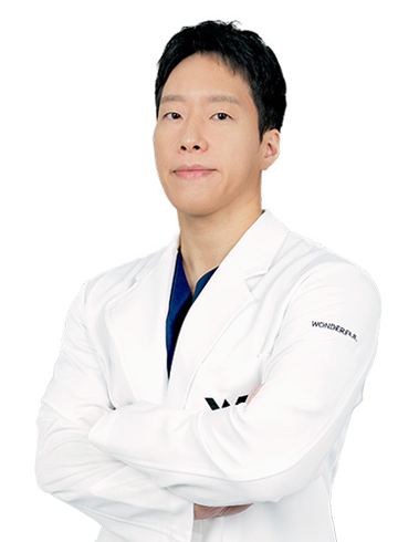 Dr. Wun-Jin Myung headshot